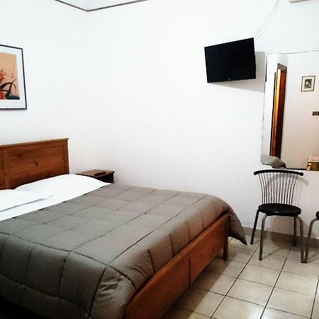 Vatican Rooms Guest House โรม ภายนอก รูปภาพ