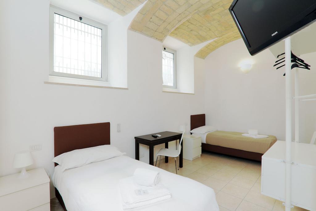 Vatican Rooms Guest House โรม ห้อง รูปภาพ