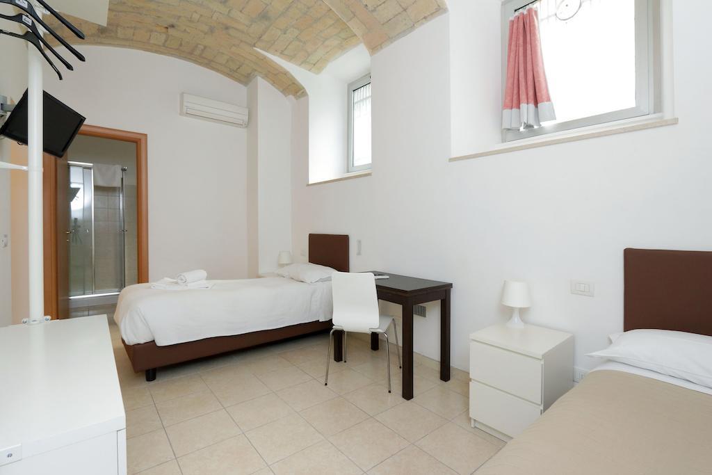 Vatican Rooms Guest House โรม ห้อง รูปภาพ